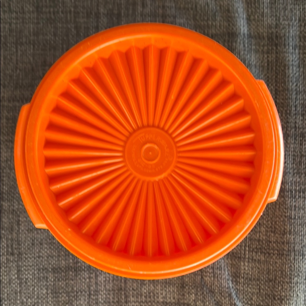 Tupperware Orange Round Container Vintage - Picture 2 of 4